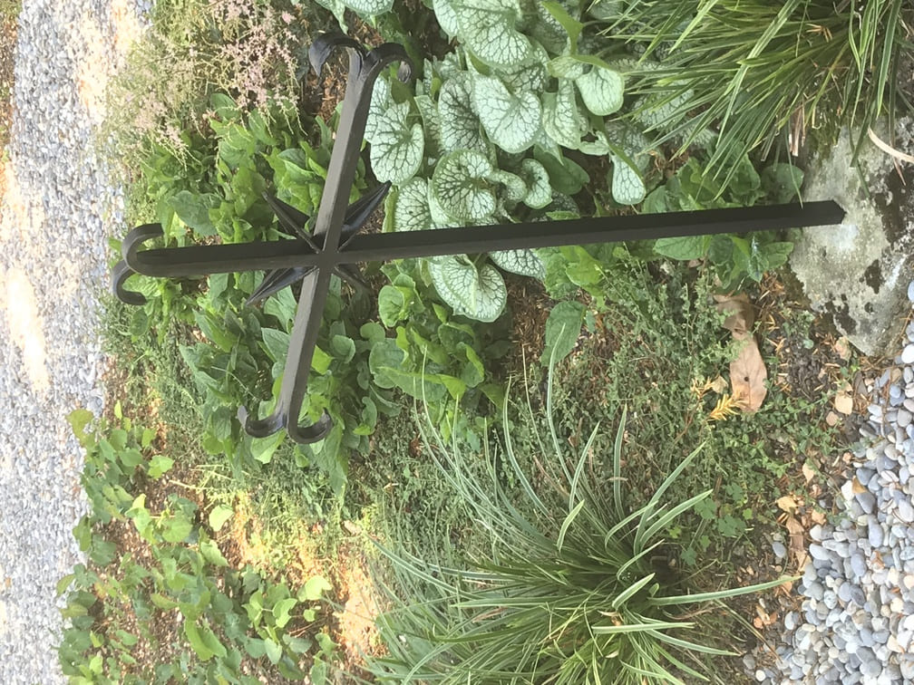 Grabkreuze nach Restauration
